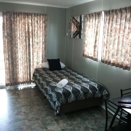Bushchooks Travellers Village Bororen ห้อง รูปภาพ