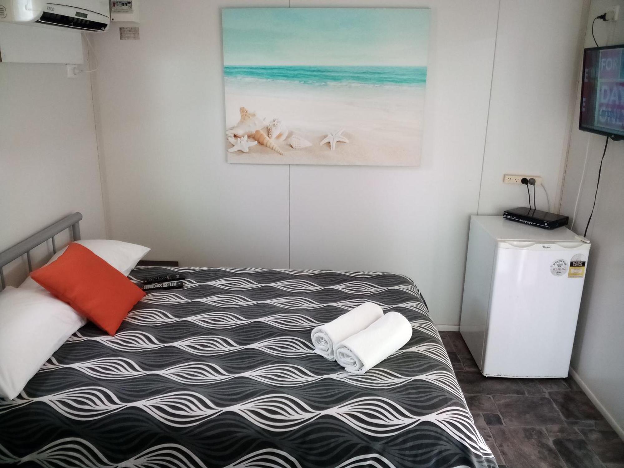 Bushchooks Travellers Village Bororen ห้อง รูปภาพ